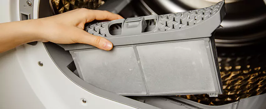 Signs Of A Clogged Dryer Lint Trap in Poinciana, Florida